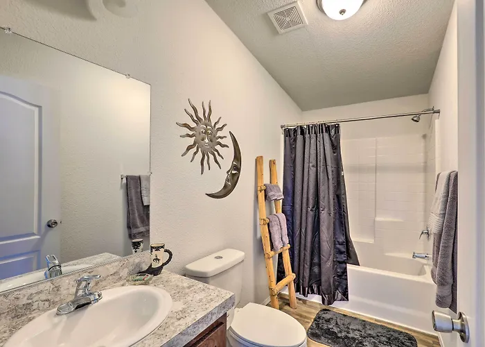 Dom wakacyjny Desert Escape Off I-10 W/ Over 1 Enclosed Acre! *