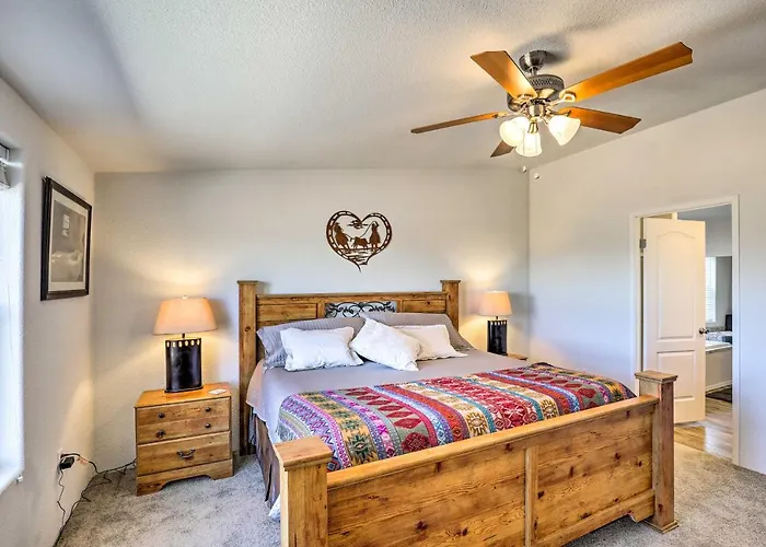 Casa vacanze Desert Escape Off I-10 W/ Over 1 Enclosed Acre!